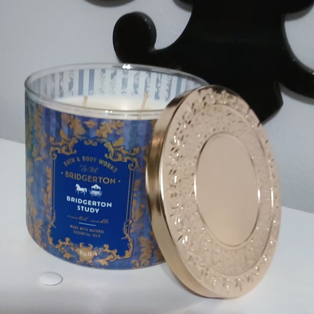 Bath and body Works BRIDGERTON Limited Collection. 3Wick Candles - Picture 8 of 12
